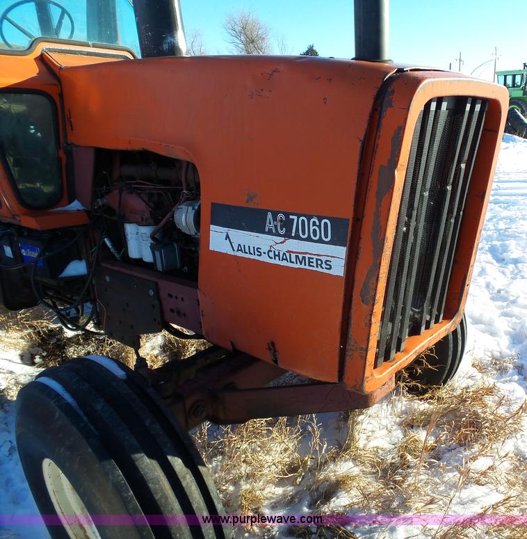 image for item G7097 1974 Allis Chalmers 7060 tractor