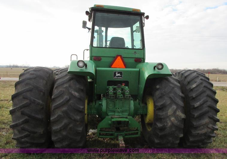 image for item I1753 1976 John Deere 8430 4WD tractor