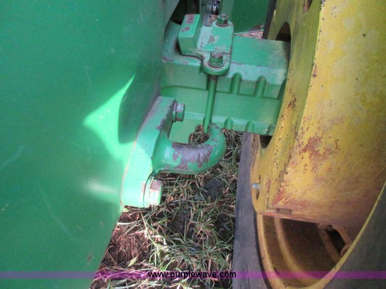 image for item I1753 1976 John Deere 8430 4WD tractor