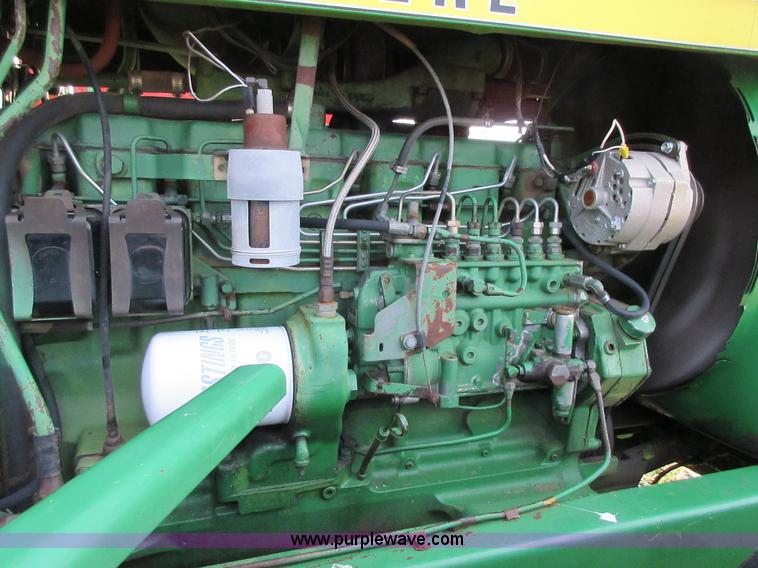 image for item I1753 1976 John Deere 8430 4WD tractor