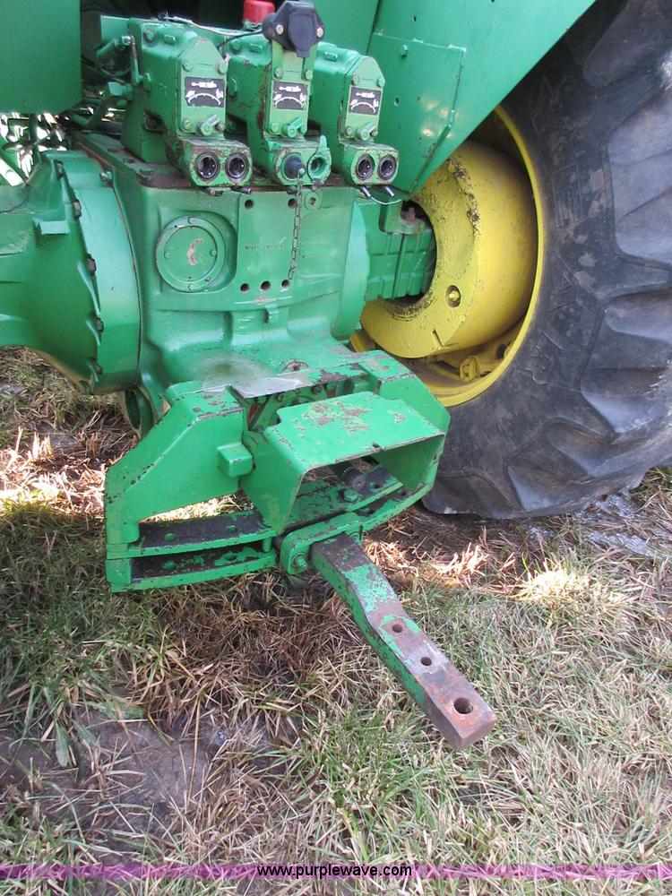 image for item I1753 1976 John Deere 8430 4WD tractor