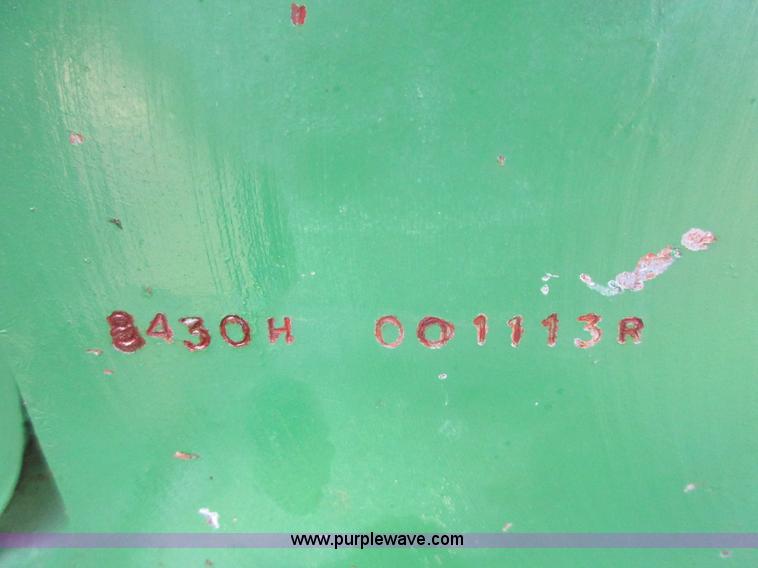 image for item I1753 1976 John Deere 8430 4WD tractor