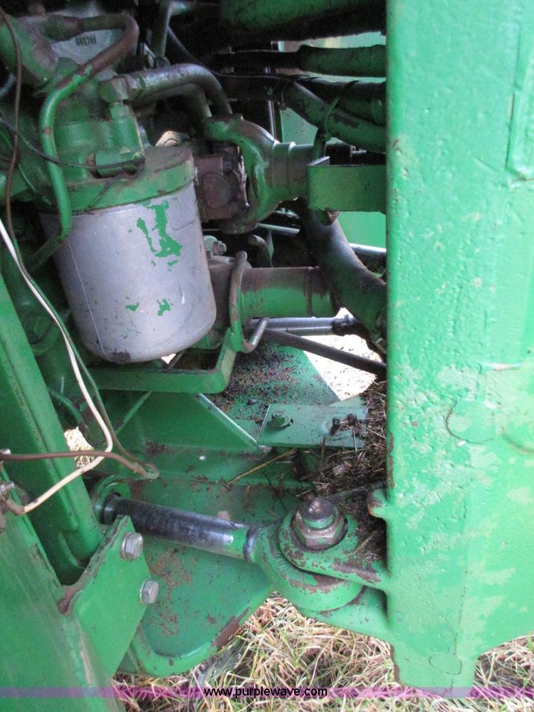 image for item I1753 1976 John Deere 8430 4WD tractor