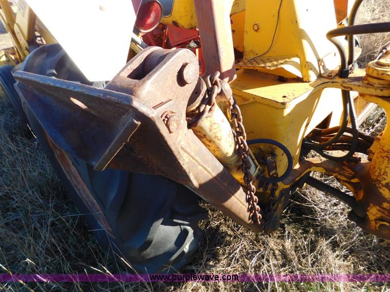 image for item J7409 Case 580 backhoe