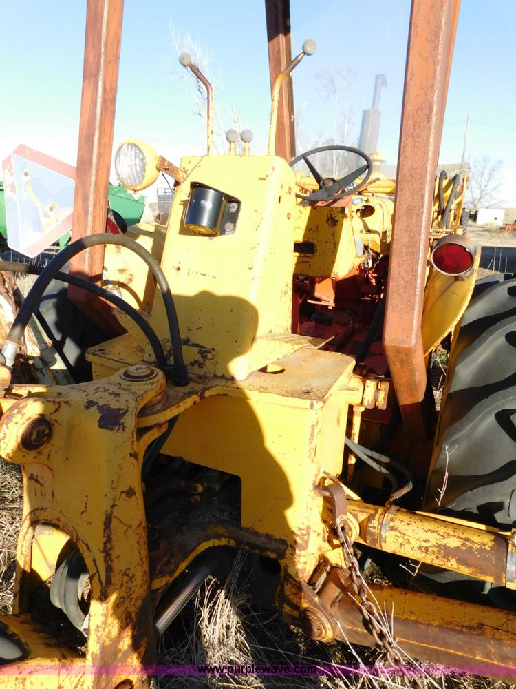 image for item J7409 Case 580 backhoe