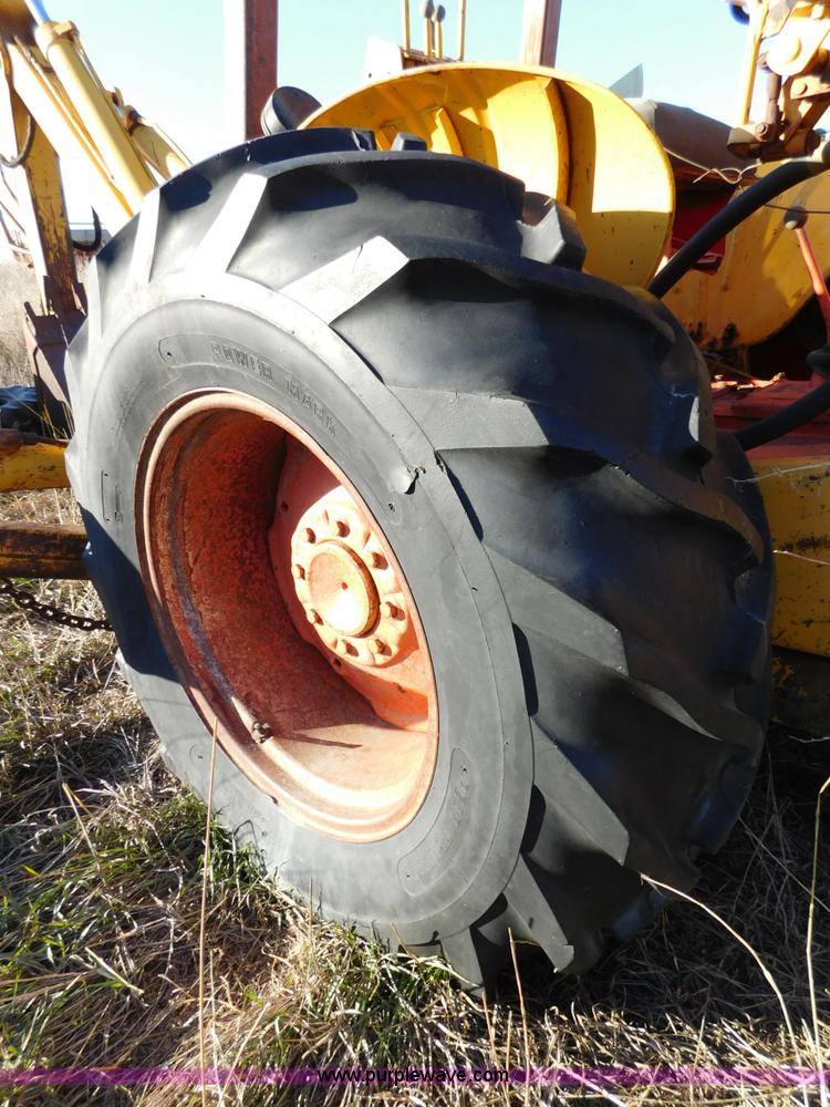 image for item J7409 Case 580 backhoe