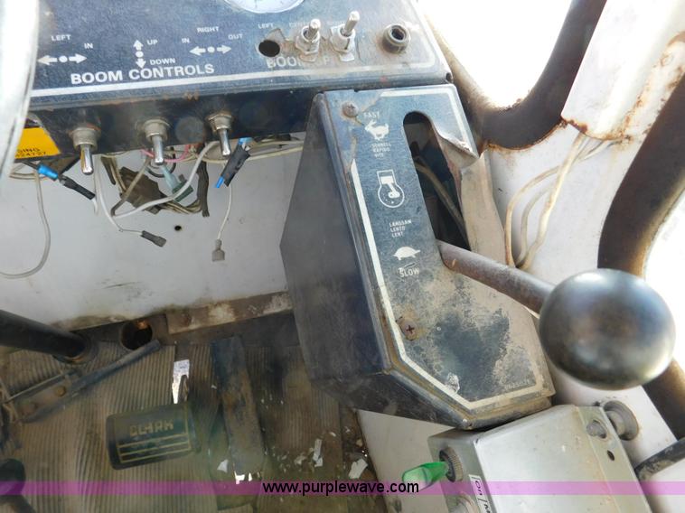 image for item J7410 SpraCoupe 220 self-propelled applicator