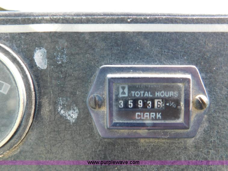 image for item J7410 SpraCoupe 220 self-propelled applicator