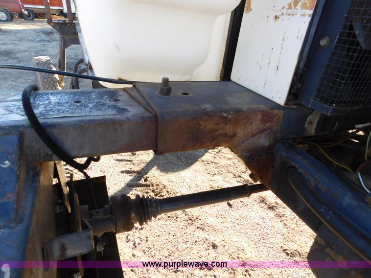 image for item J7410 SpraCoupe 220 self-propelled applicator