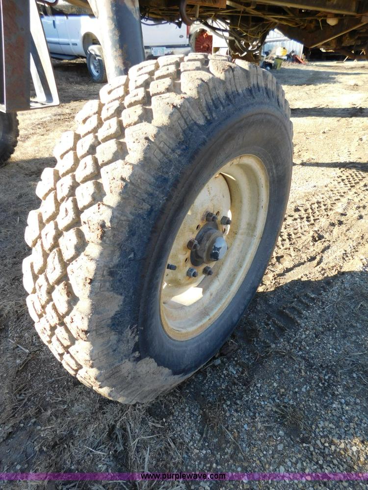 image for item J7410 SpraCoupe 220 self-propelled applicator