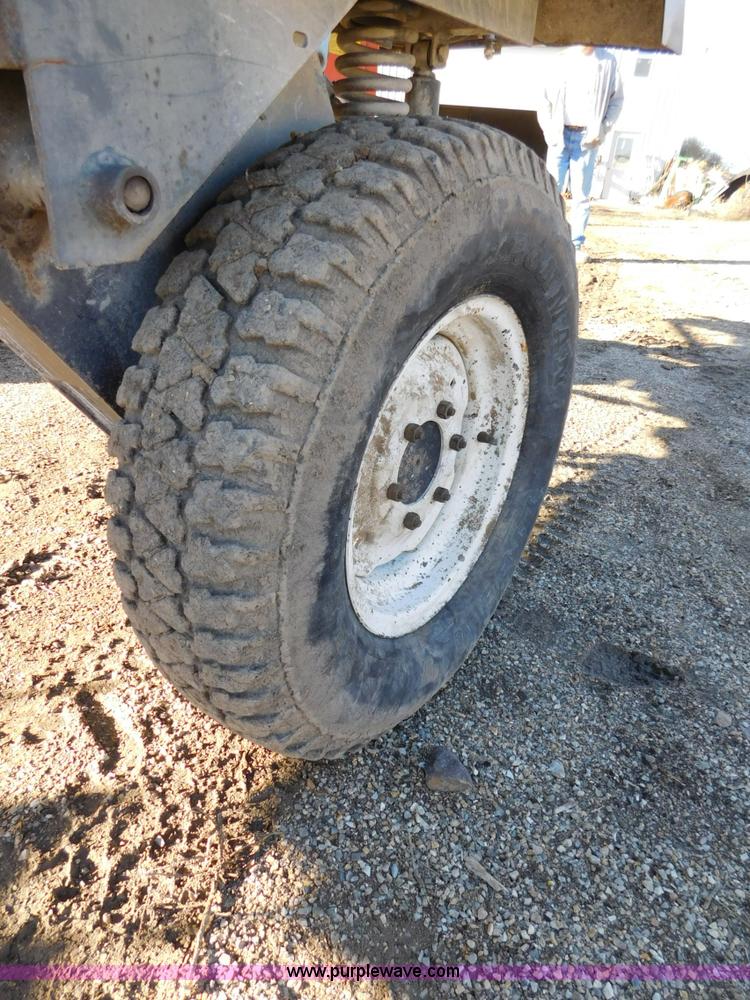 image for item J7410 SpraCoupe 220 self-propelled applicator