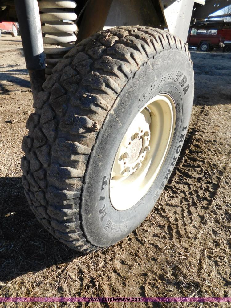 image for item J7410 SpraCoupe 220 self-propelled applicator