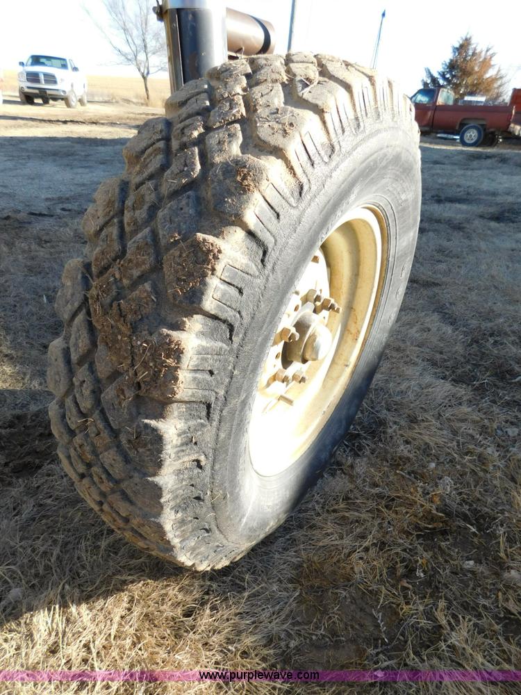 image for item J7410 SpraCoupe 220 self-propelled applicator