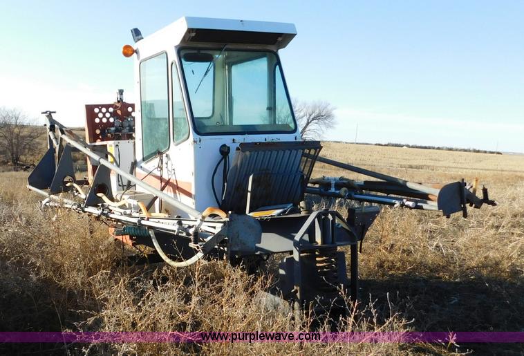 image for item J7410 SpraCoupe 220 self-propelled applicator