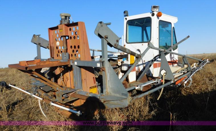 image for item J7410 SpraCoupe 220 self-propelled applicator