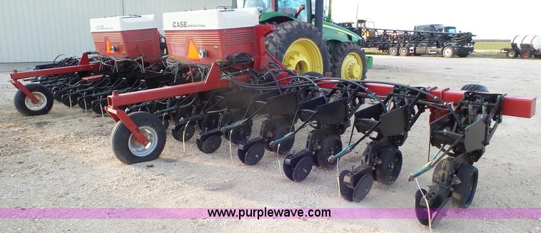 image for item J8371 Case IH 800 planter