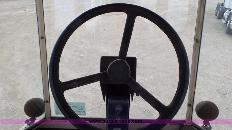 image for item J8373 Hesston 6600 self-propelled swather