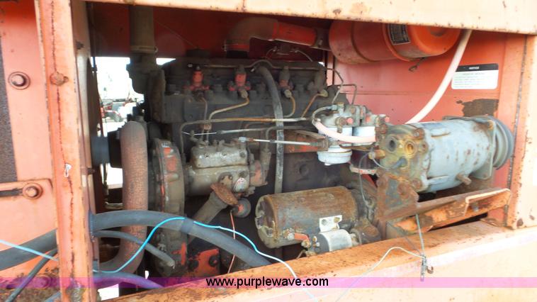 image for item J8373 Hesston 6600 self-propelled swather