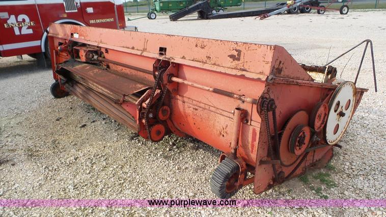 image for item J8373 Hesston 6600 self-propelled swather