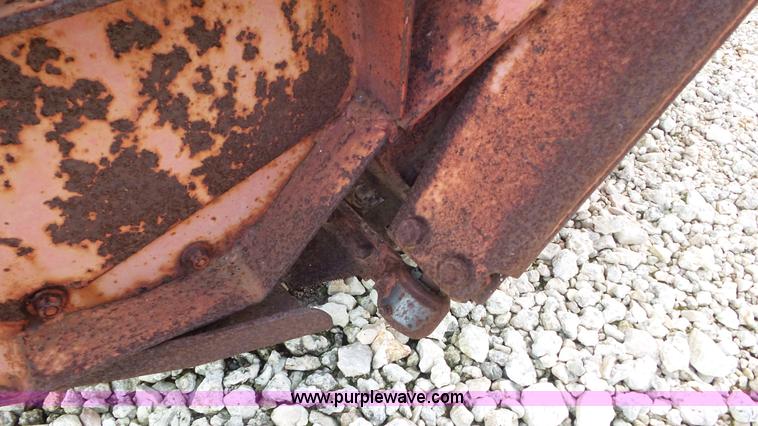 image for item J8373 Hesston 6600 self-propelled swather