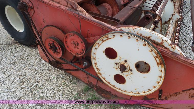 image for item J8373 Hesston 6600 self-propelled swather