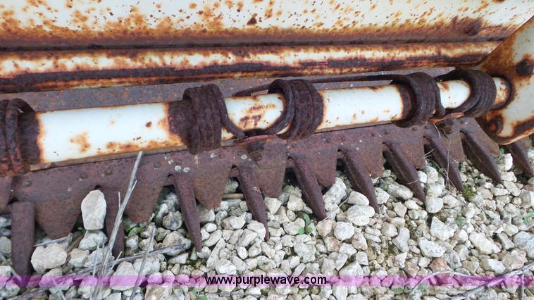image for item J8373 Hesston 6600 self-propelled swather