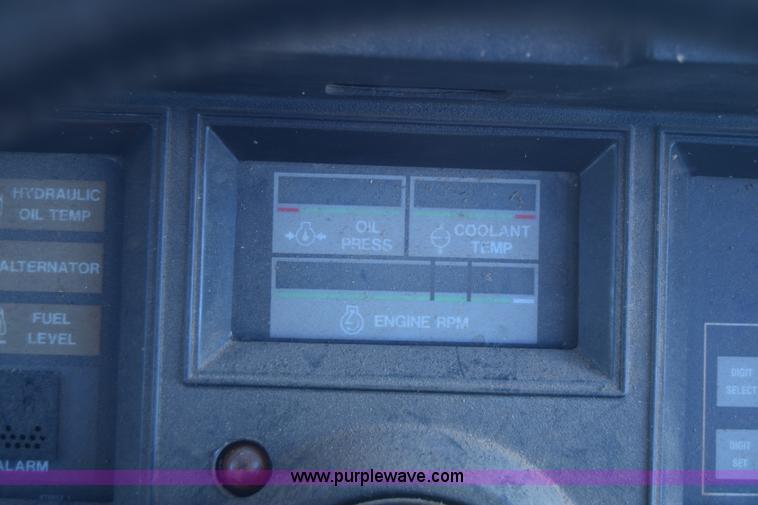 image for item K4457 1987 Caterpillar Challenger 65 tractor