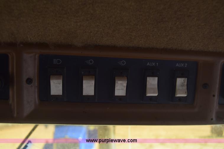 image for item K4457 1987 Caterpillar Challenger 65 tractor