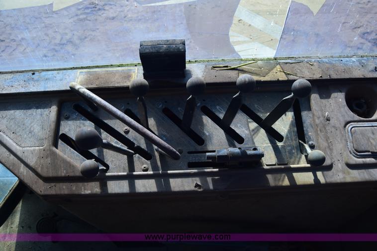 image for item K4457 1987 Caterpillar Challenger 65 tractor