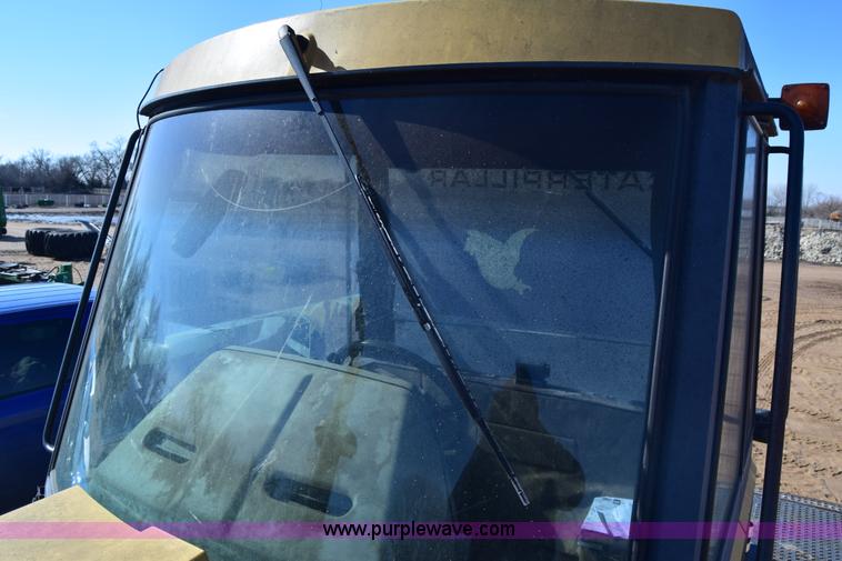 image for item K4457 1987 Caterpillar Challenger 65 tractor