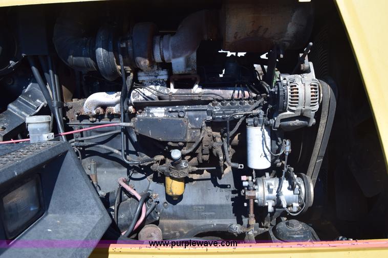 image for item K4457 1987 Caterpillar Challenger 65 tractor