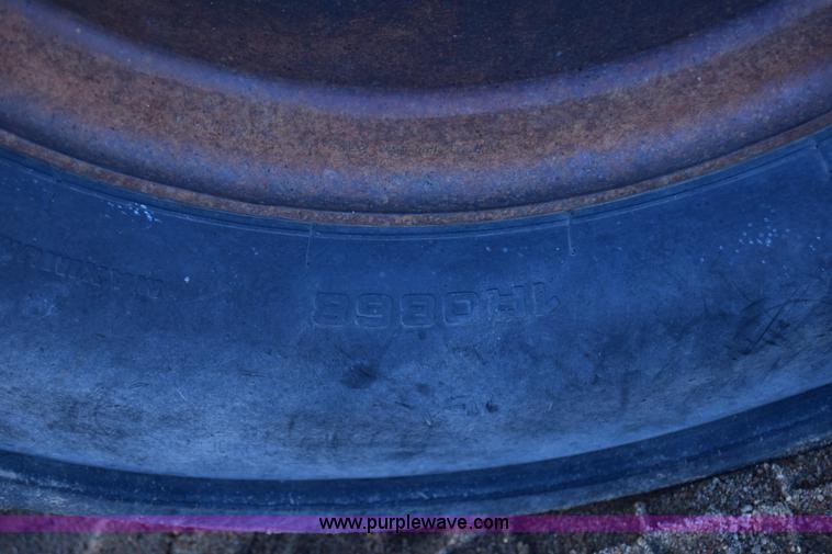 image for item K4457 1987 Caterpillar Challenger 65 tractor