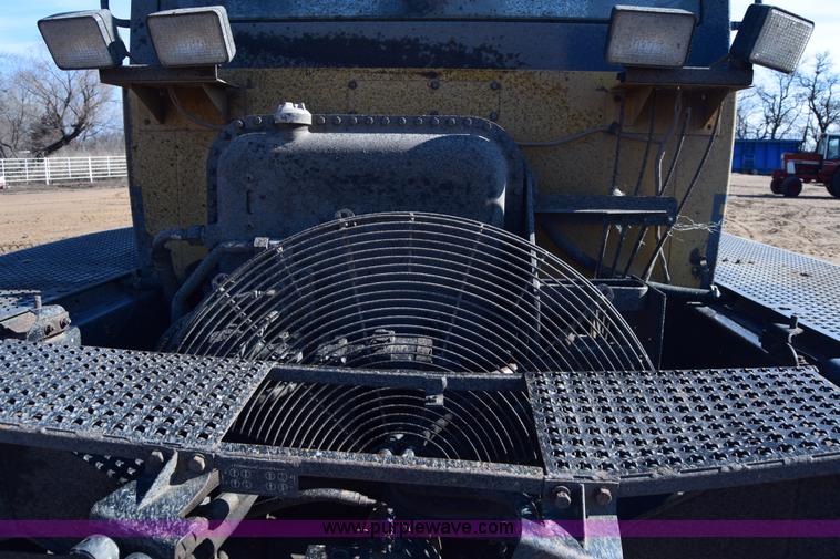 image for item K4457 1987 Caterpillar Challenger 65 tractor