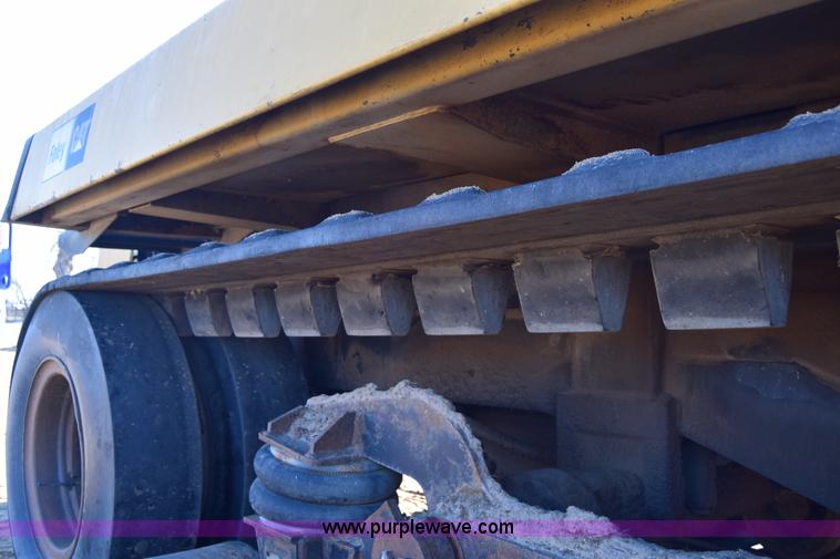 image for item K4457 1987 Caterpillar Challenger 65 tractor