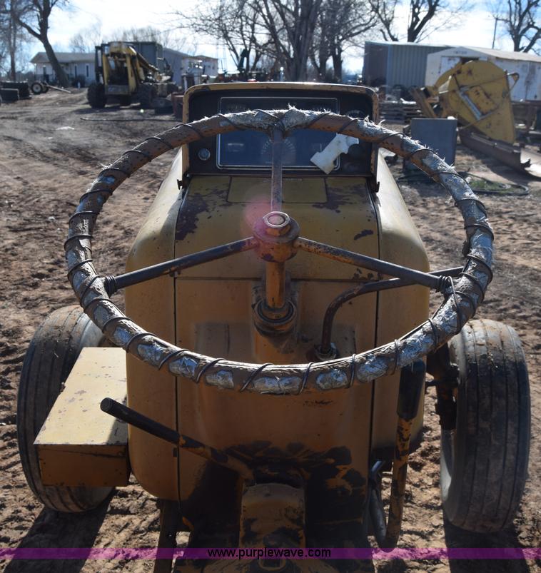 image for item L1012 Minneapolis Moline 445 tractor