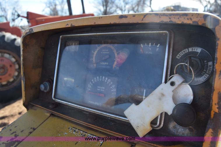 image for item L1012 Minneapolis Moline 445 tractor