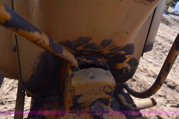 image for item L1012 Minneapolis Moline 445 tractor