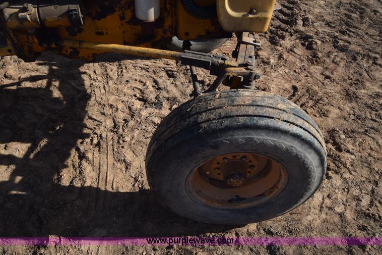 image for item L1012 Minneapolis Moline 445 tractor