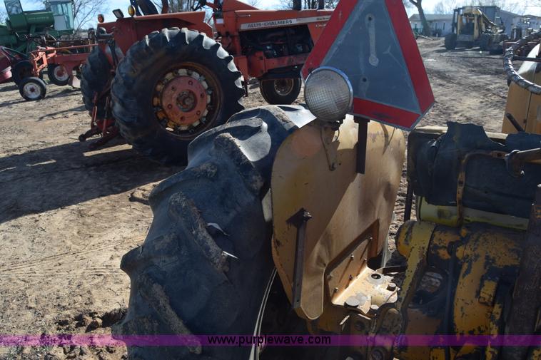 image for item L1012 Minneapolis Moline 445 tractor