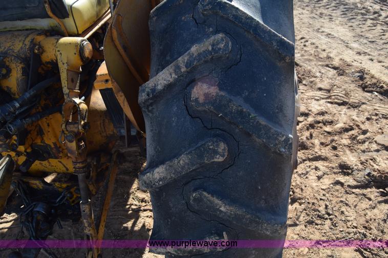 image for item L1012 Minneapolis Moline 445 tractor