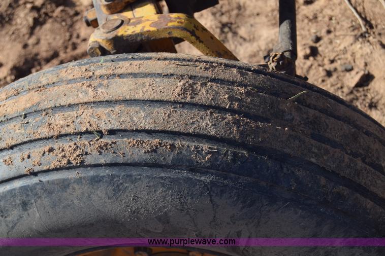 image for item L1012 Minneapolis Moline 445 tractor