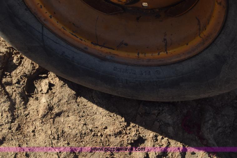 image for item L1012 Minneapolis Moline 445 tractor