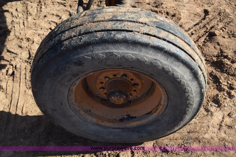 image for item L1012 Minneapolis Moline 445 tractor