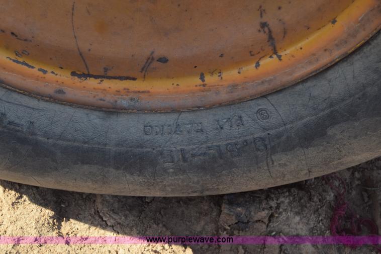 image for item L1012 Minneapolis Moline 445 tractor