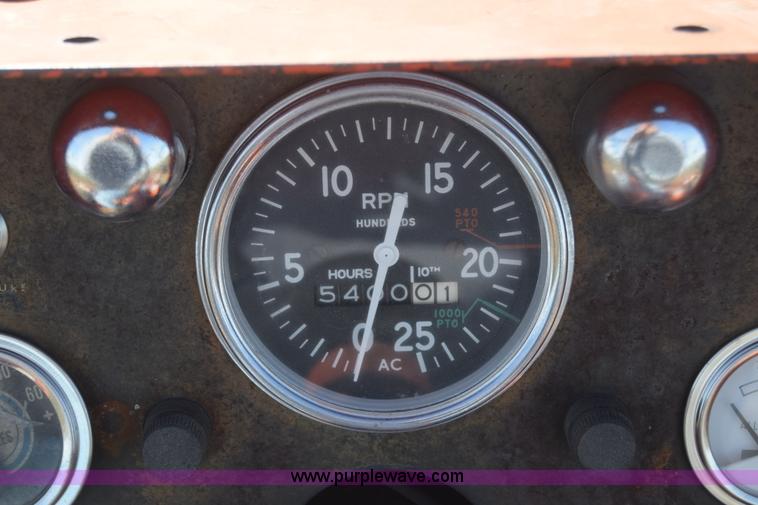 image for item L1013 Allis Chalmers 190 tractor