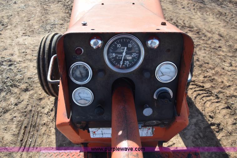 image for item L1013 Allis Chalmers 190 tractor