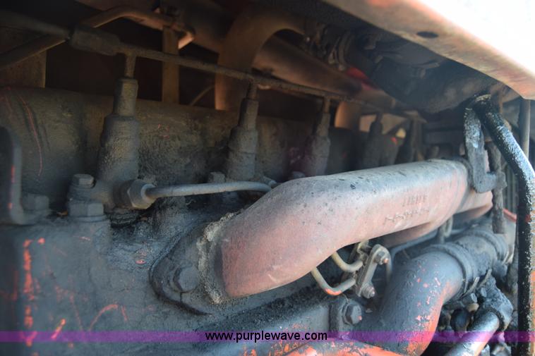 image for item L1013 Allis Chalmers 190 tractor