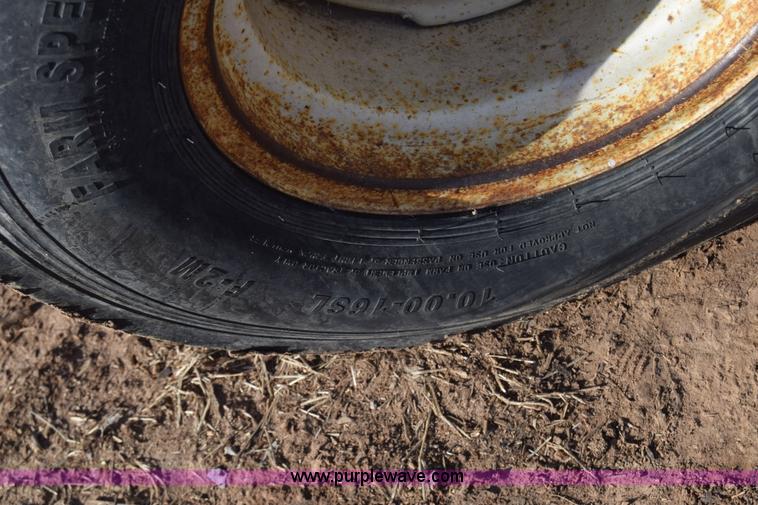 image for item L1013 Allis Chalmers 190 tractor