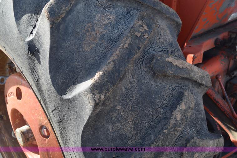 image for item L1013 Allis Chalmers 190 tractor