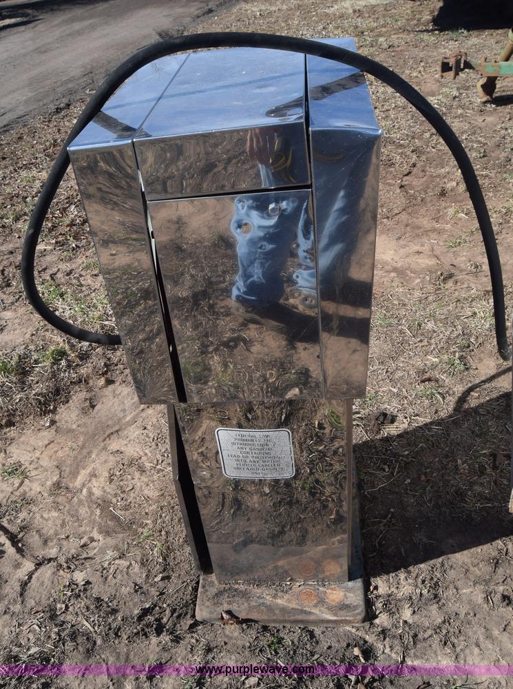 image for item L1021 Tank